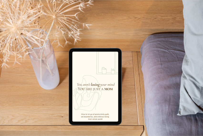 The Art of Matrescence: A Soulful Guide to Finding Yourself in Motherhood (English)